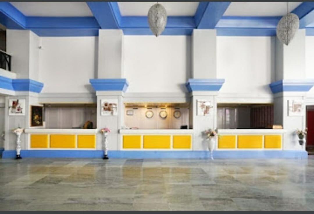 Royal Palms Hotel Мумбаи Экстерьер фото